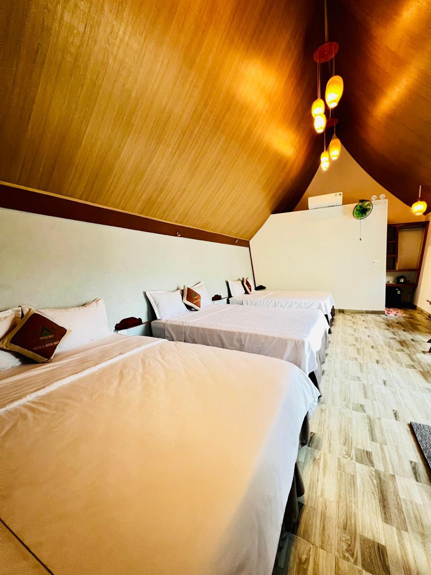 Tropical Valley Homestay - Villas Phong Nha Exteriör bild